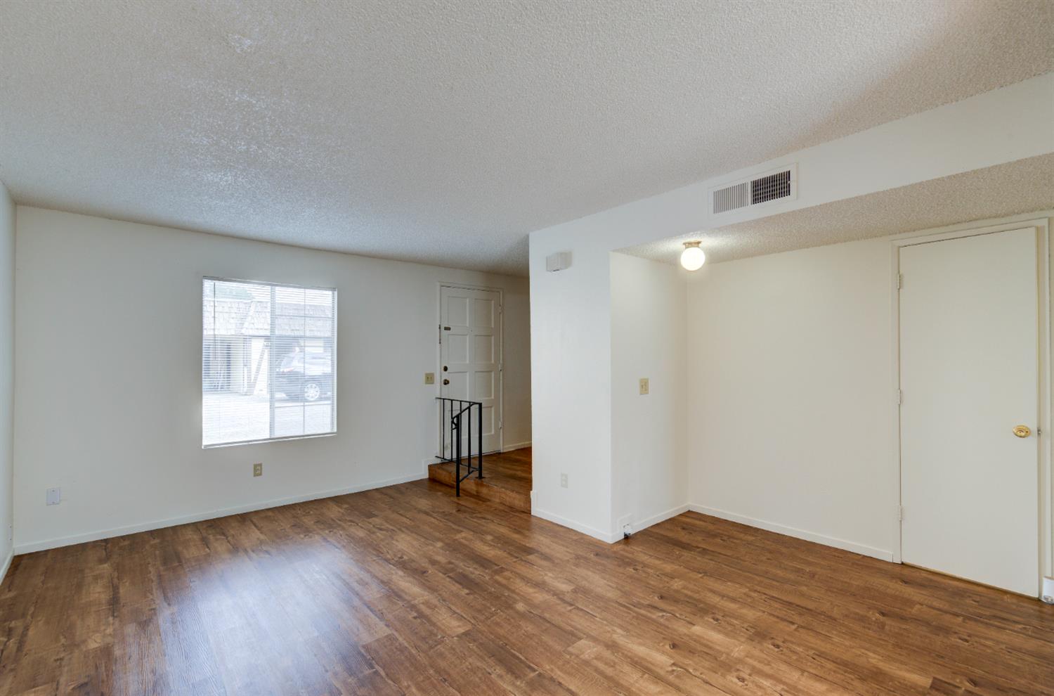 2432 S Sallee, Visalia, CA 93277