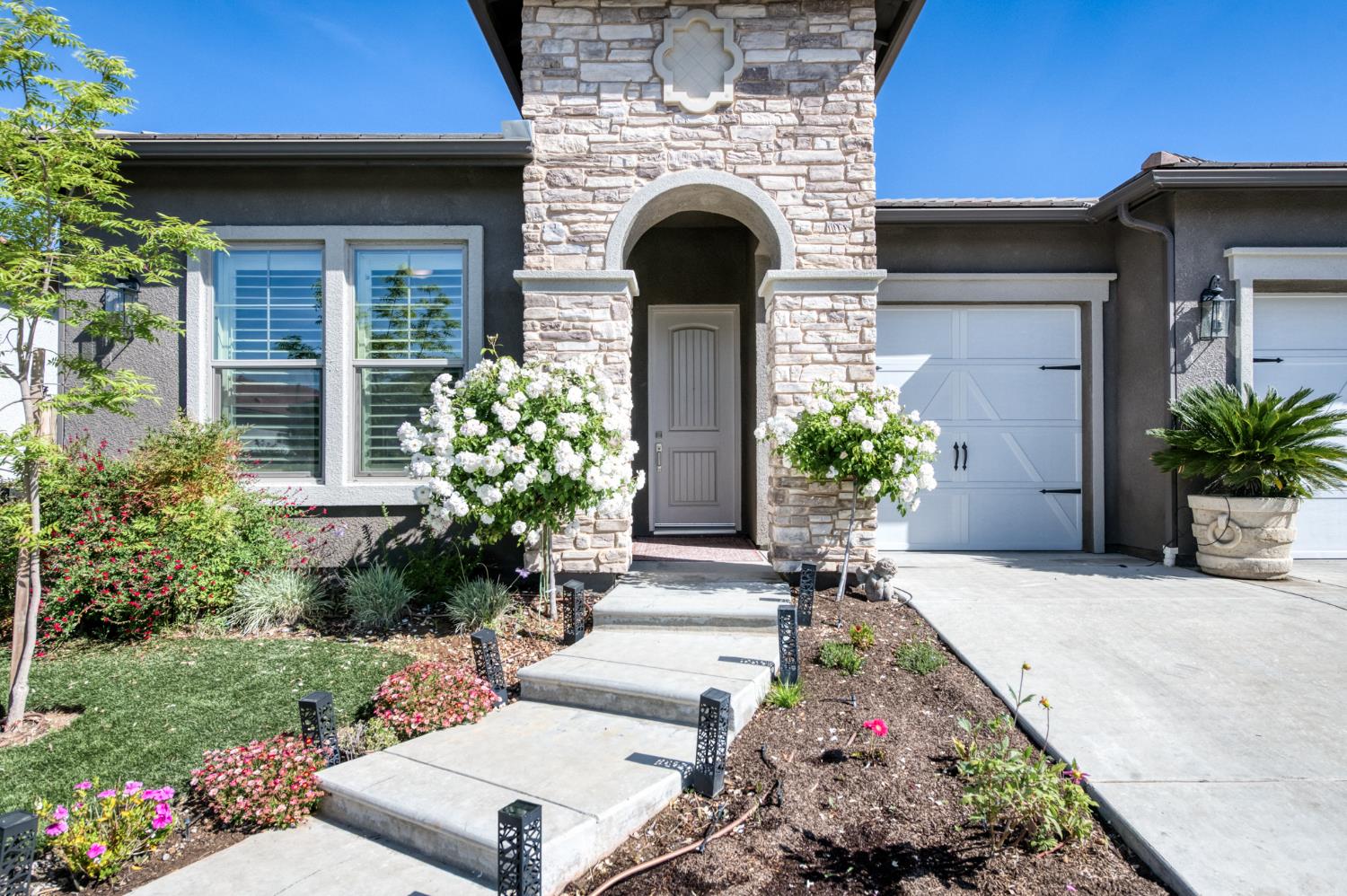 2723 Vermont Ave, Clovis, CA 93619