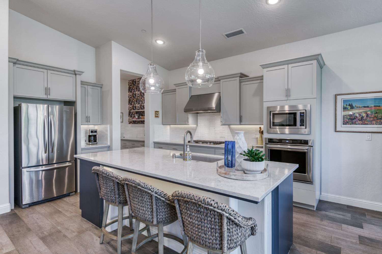 2723 Vermont Ave, Clovis, CA 93619