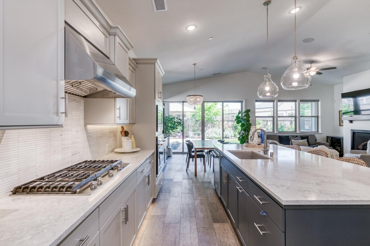 2723 Vermont Ave, Clovis, CA 93619