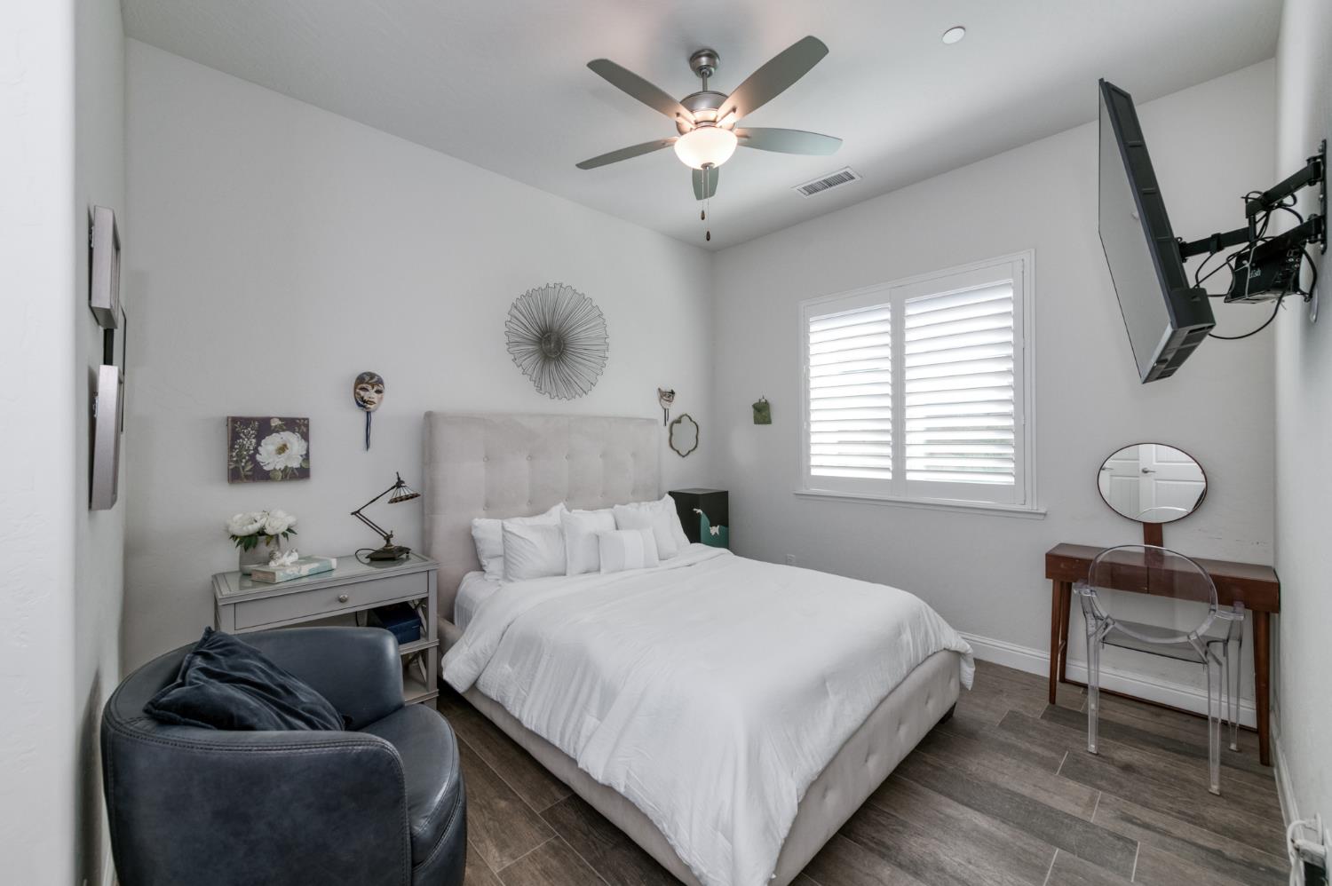 2723 Vermont Ave, Clovis, CA 93619