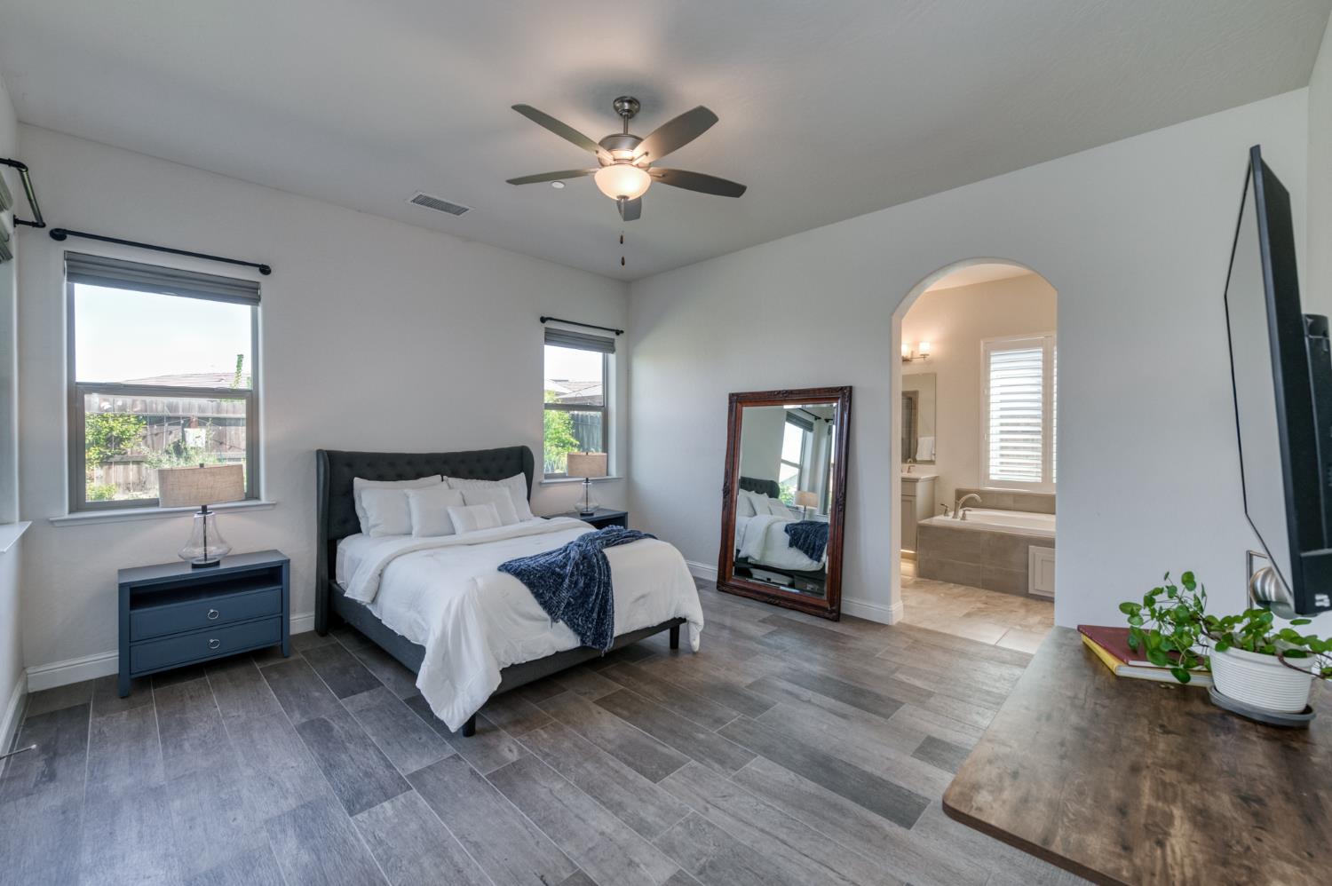 2723 Vermont Ave, Clovis, CA 93619