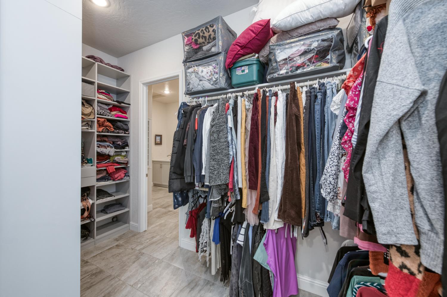 2723 Vermont Ave, Clovis, CA 93619