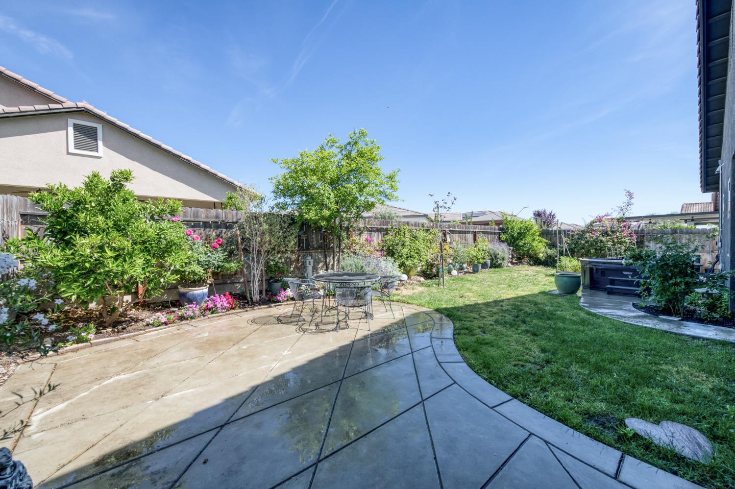 2723 Vermont Ave, Clovis, CA 93619