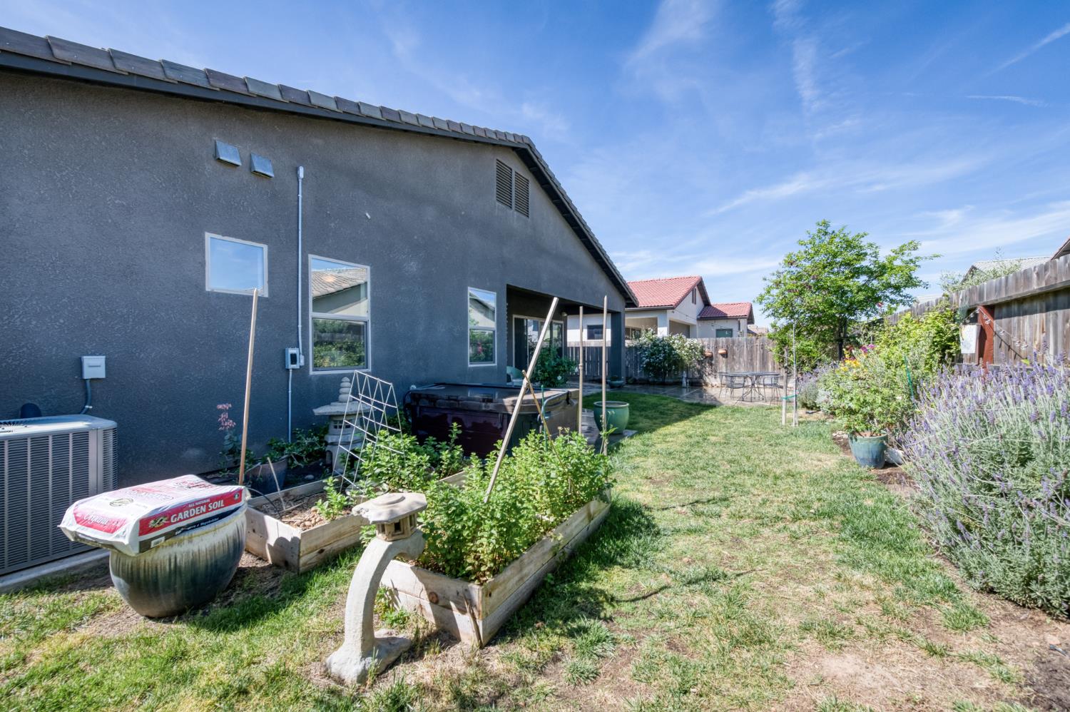 2723 Vermont Ave, Clovis, CA 93619