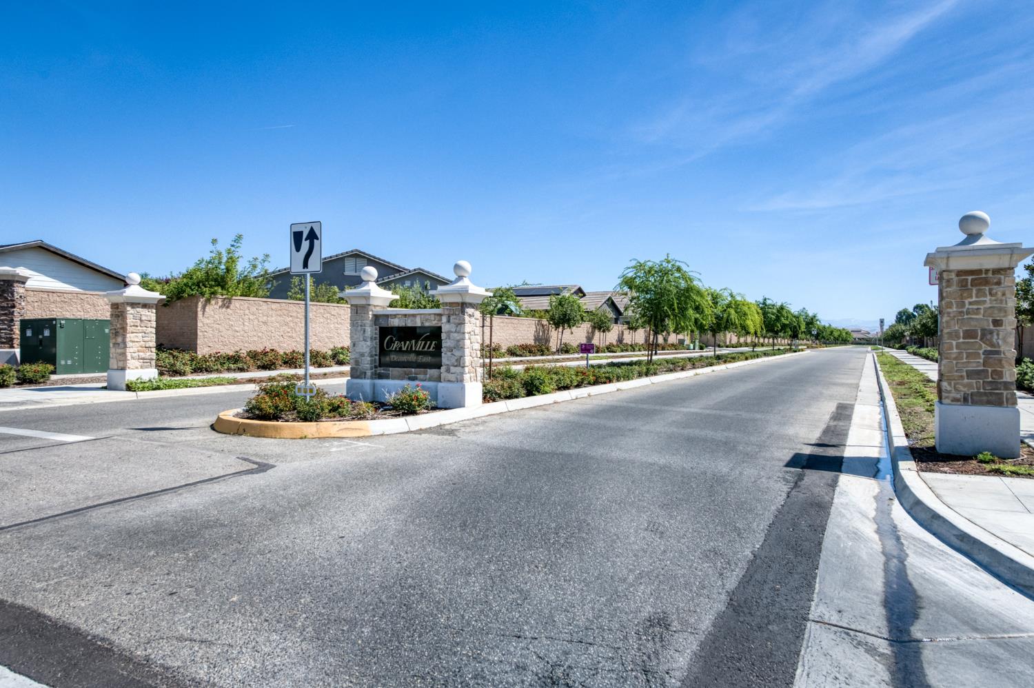 2723 Vermont Ave, Clovis, CA 93619