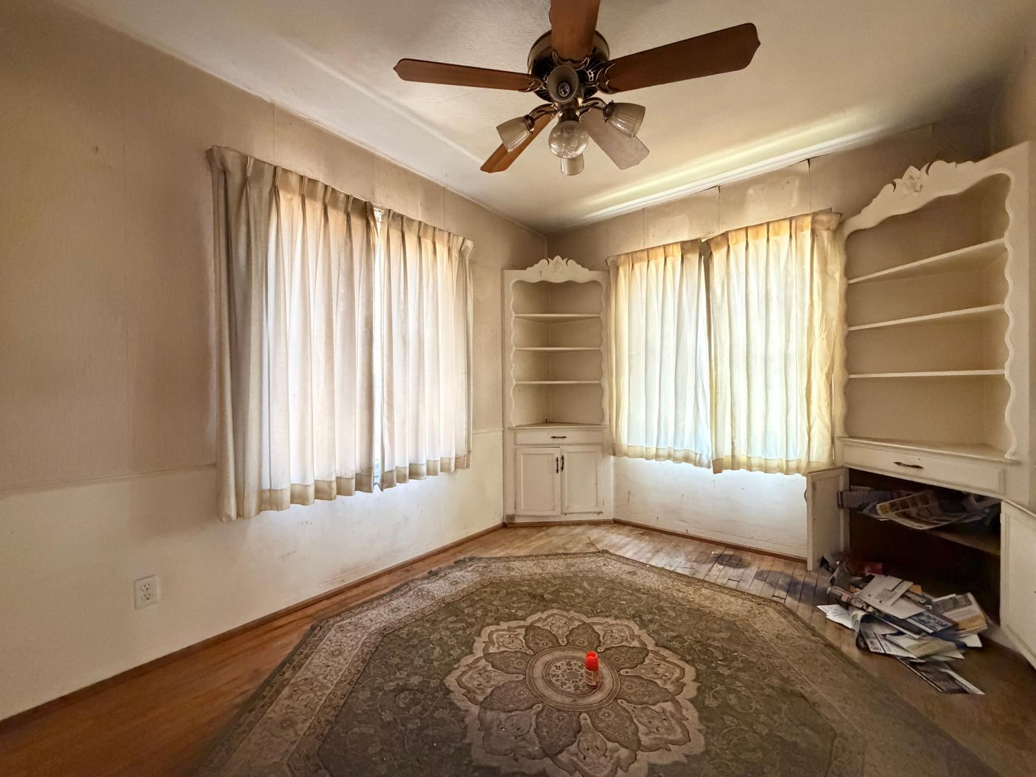 544 W Vassar Ave, Fresno, CA 93705