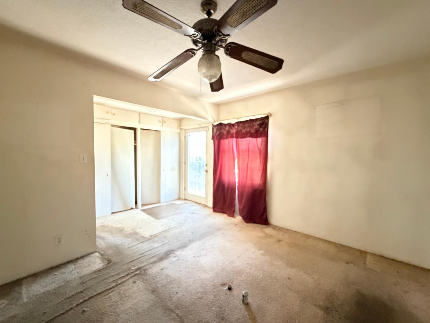 544 W Vassar Ave, Fresno, CA 93705