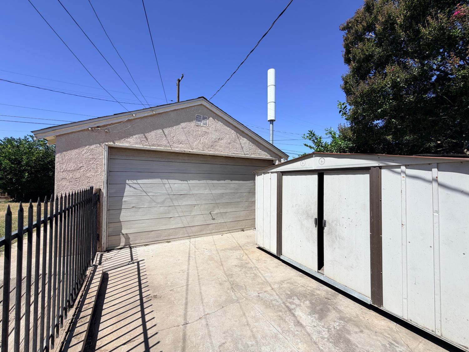 544 W Vassar Ave, Fresno, CA 93705