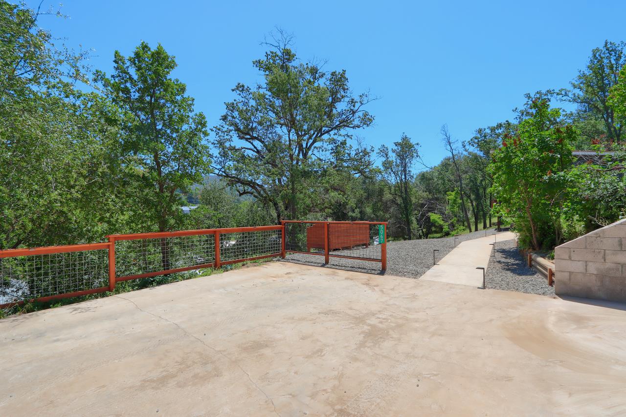 5067 Stroming Rd, Mariposa, CA 95338