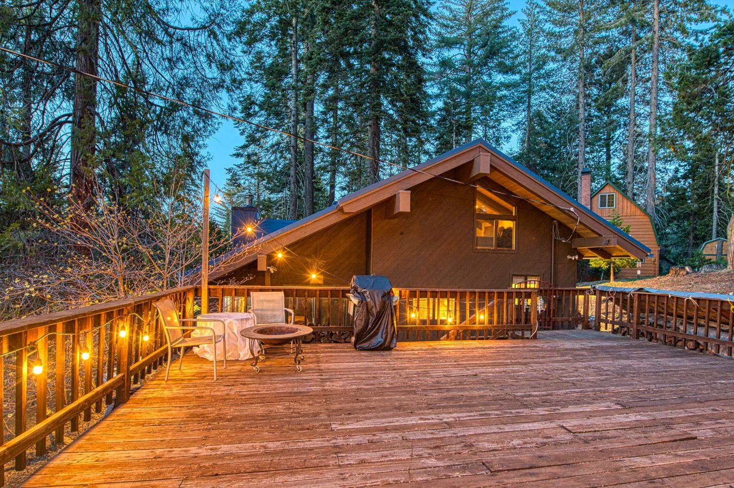 42005 Hanging Branch Rd, Shaver Lake, CA 93664