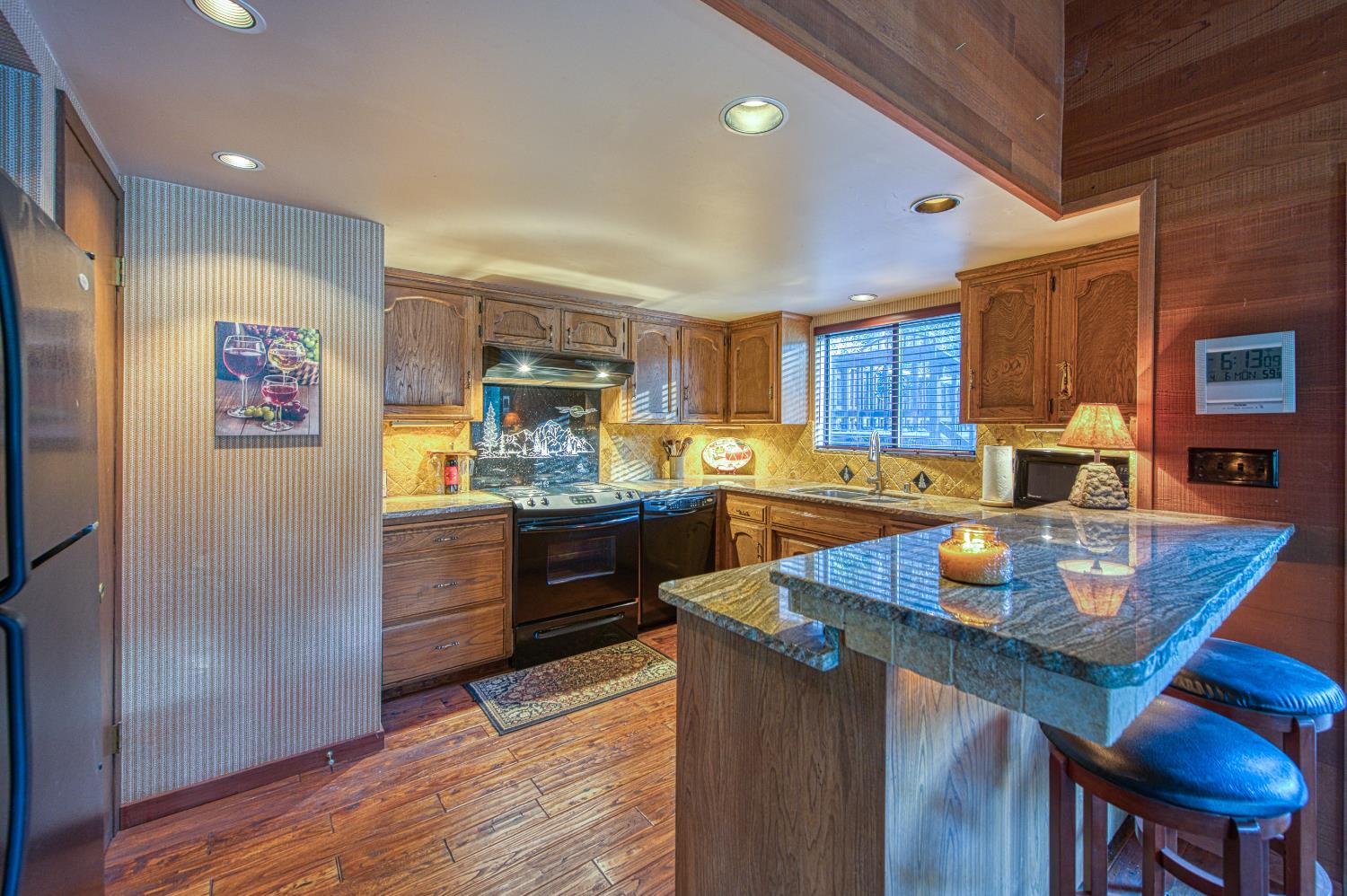 42005 Hanging Branch Rd, Shaver Lake, CA 93664