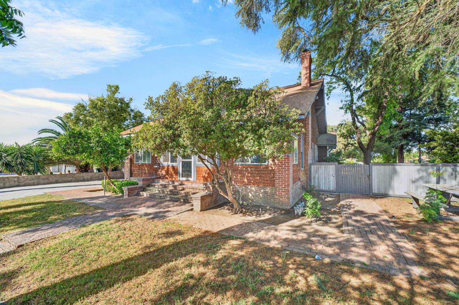 751 S 3rd St, Kerman, CA 93630