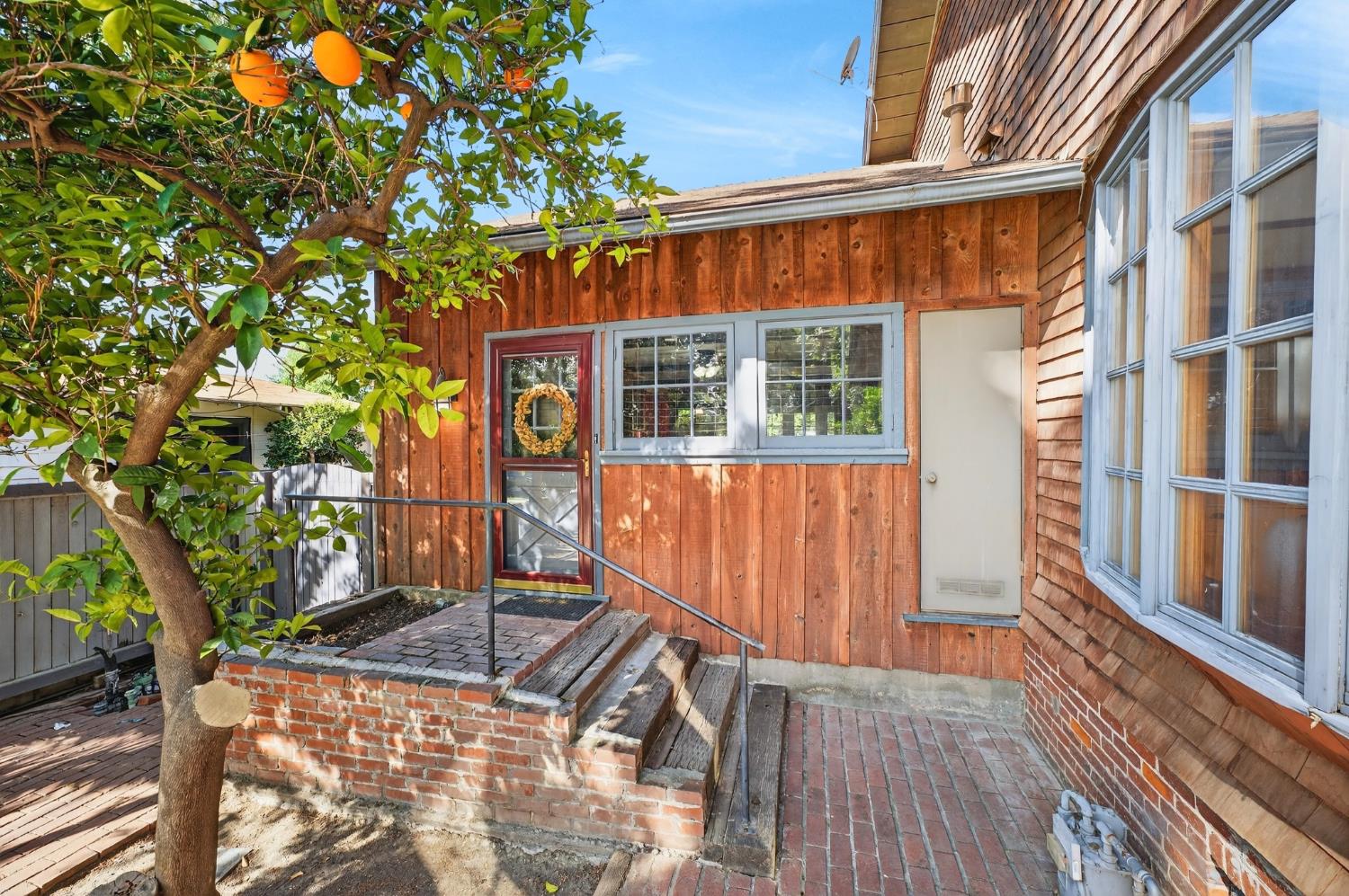 751 S 3rd St, Kerman, CA 93630