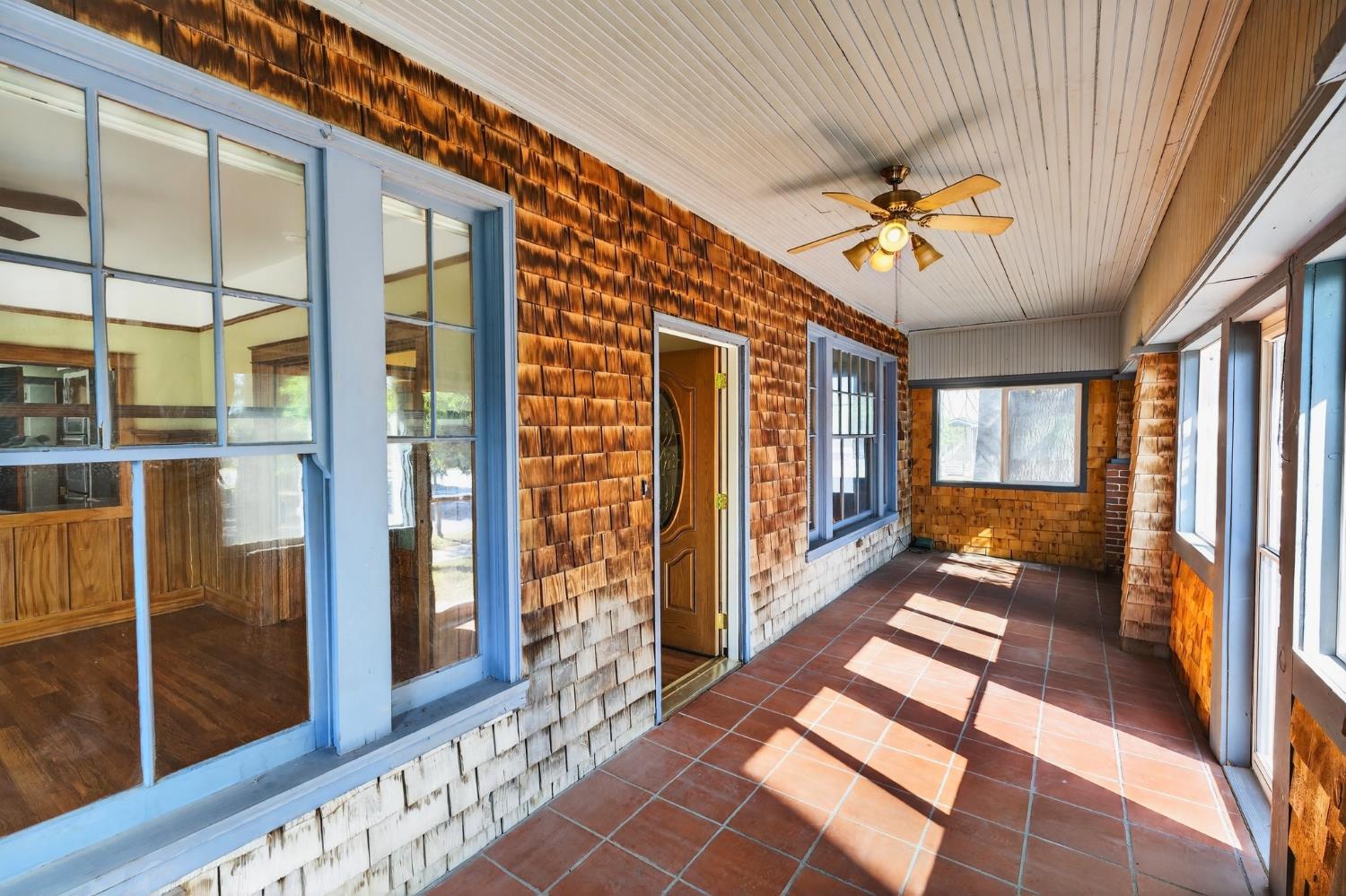 751 S 3rd St, Kerman, CA 93630