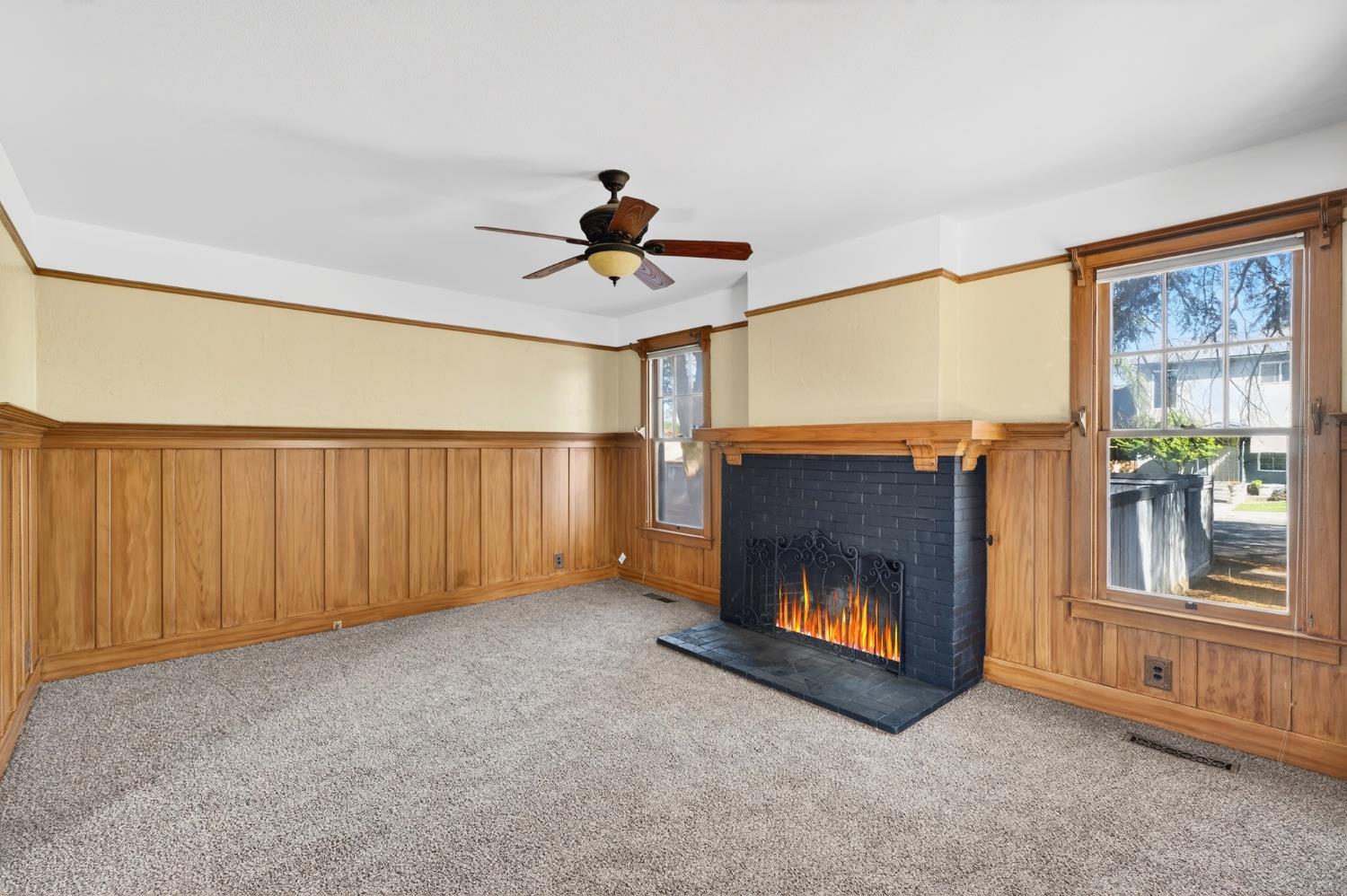 751 S 3rd St, Kerman, CA 93630