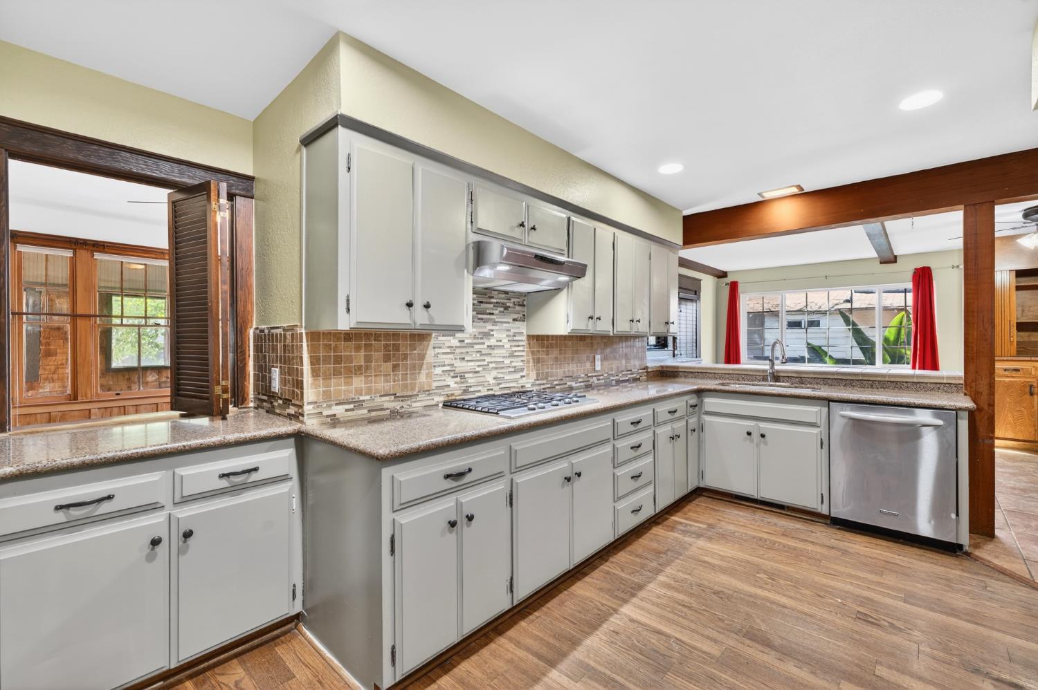 751 S 3rd St, Kerman, CA 93630