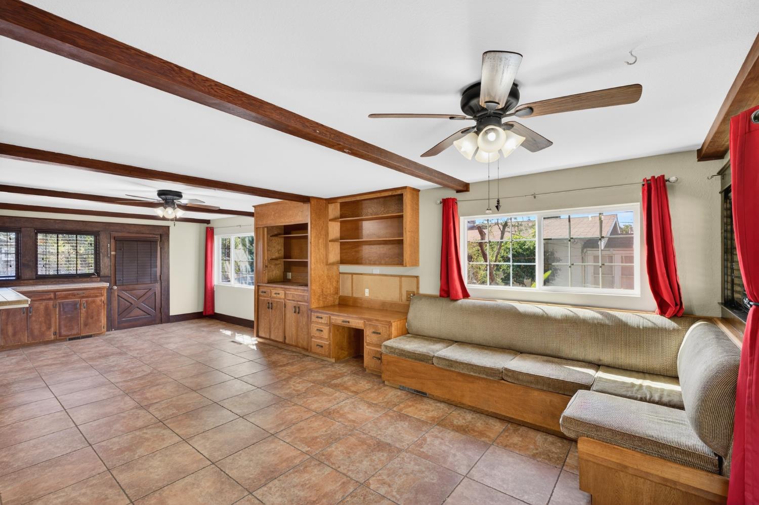 751 S 3rd St, Kerman, CA 93630