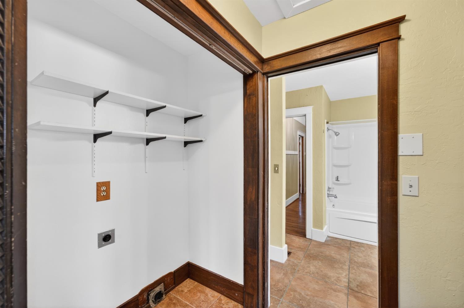 751 S 3rd St, Kerman, CA 93630