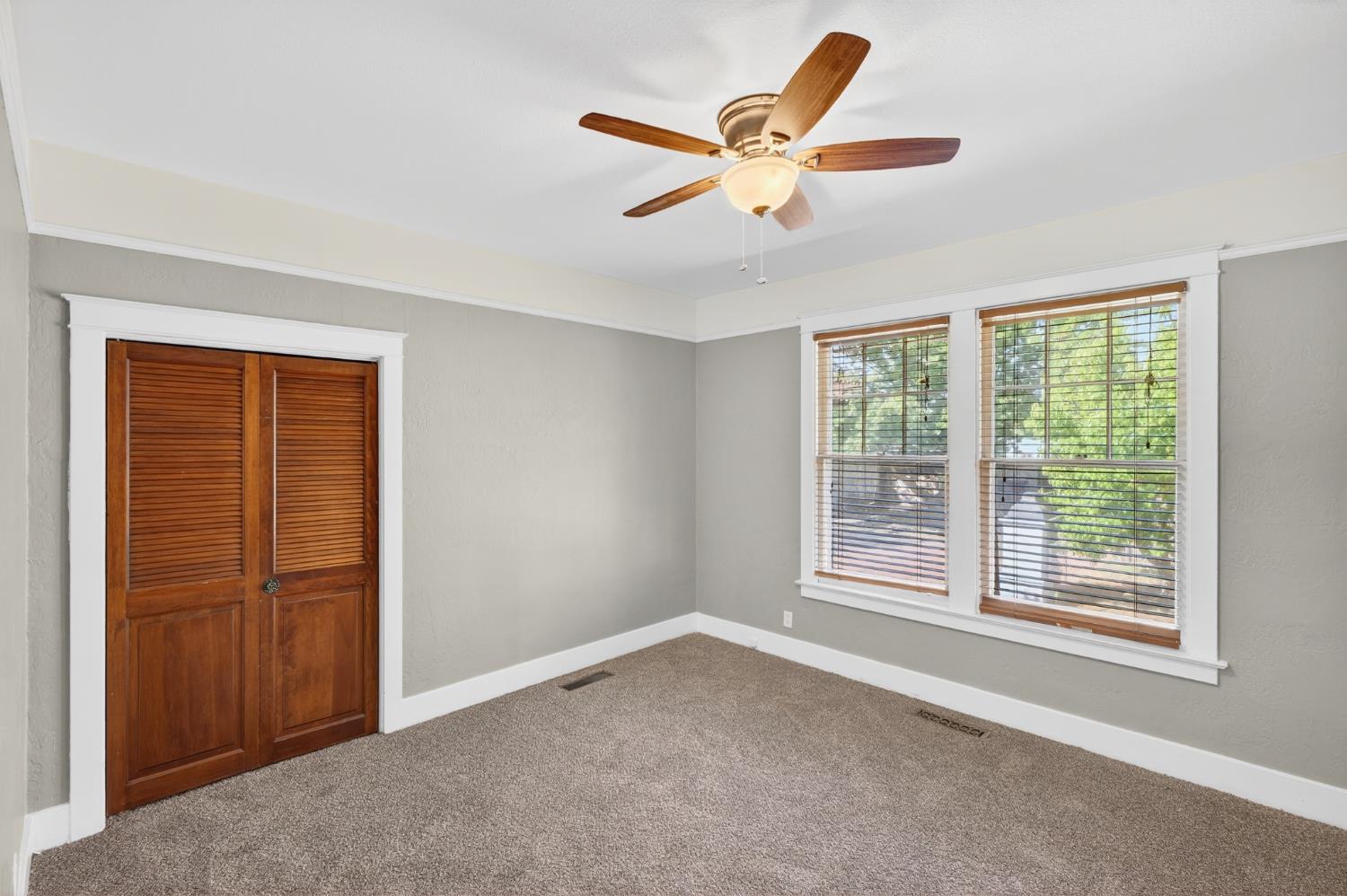 751 S 3rd St, Kerman, CA 93630