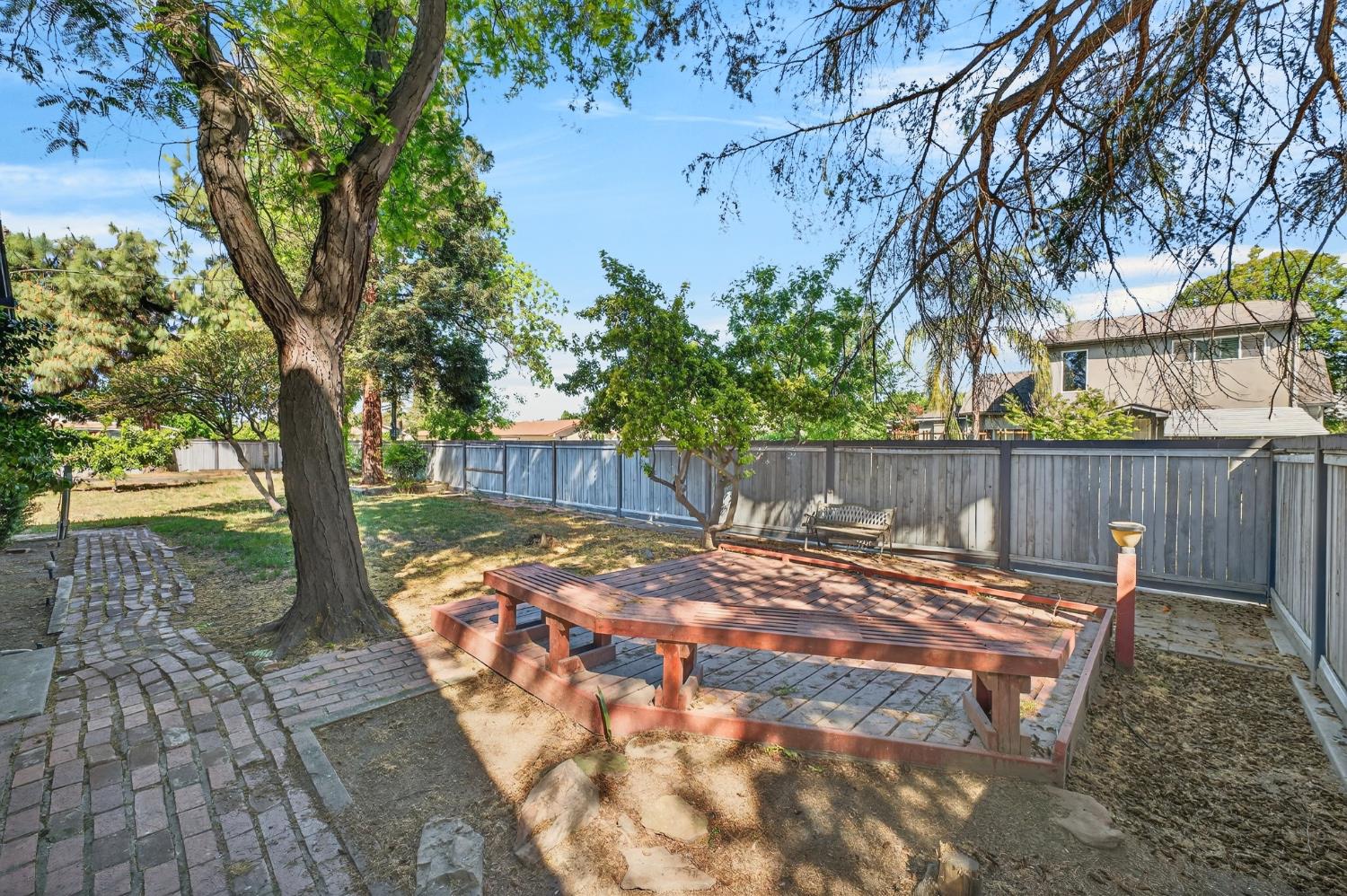 751 S 3rd St, Kerman, CA 93630