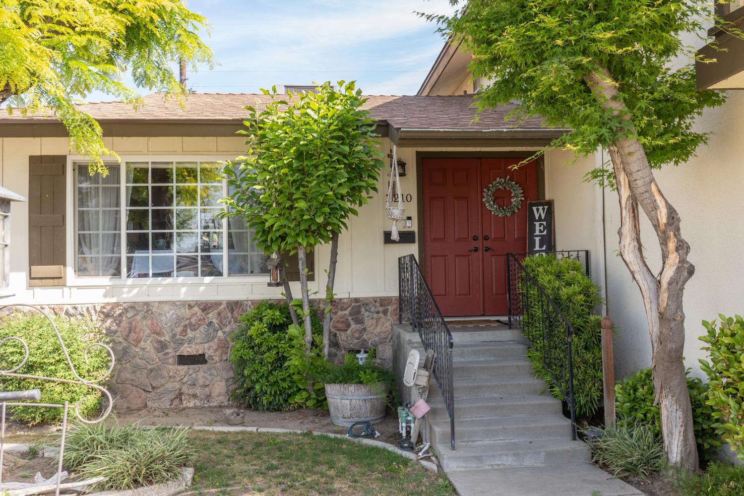 2210 Northhill St, Selma, CA 93662