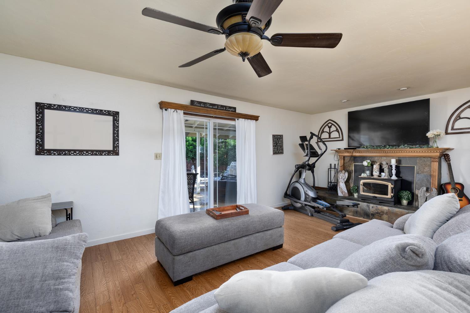 2210 Northhill St, Selma, CA 93662