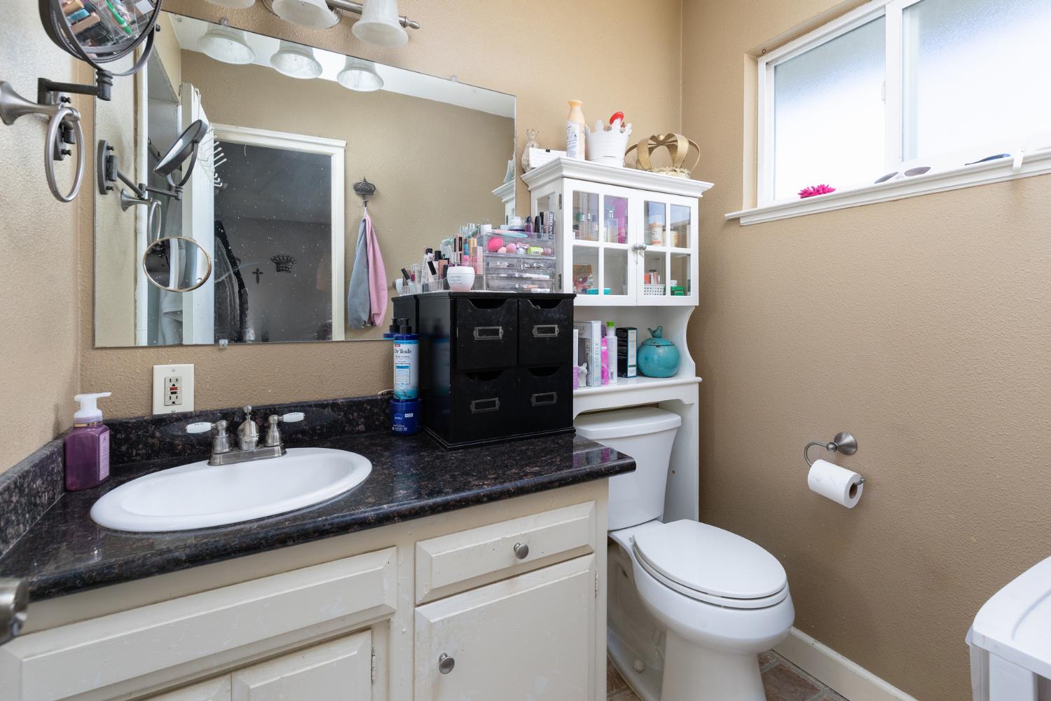 2210 Northhill St, Selma, CA 93662