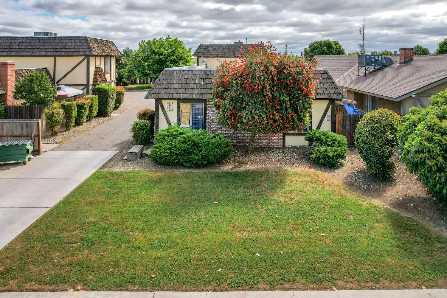 2440 S Sallee, Visalia, CA 93277