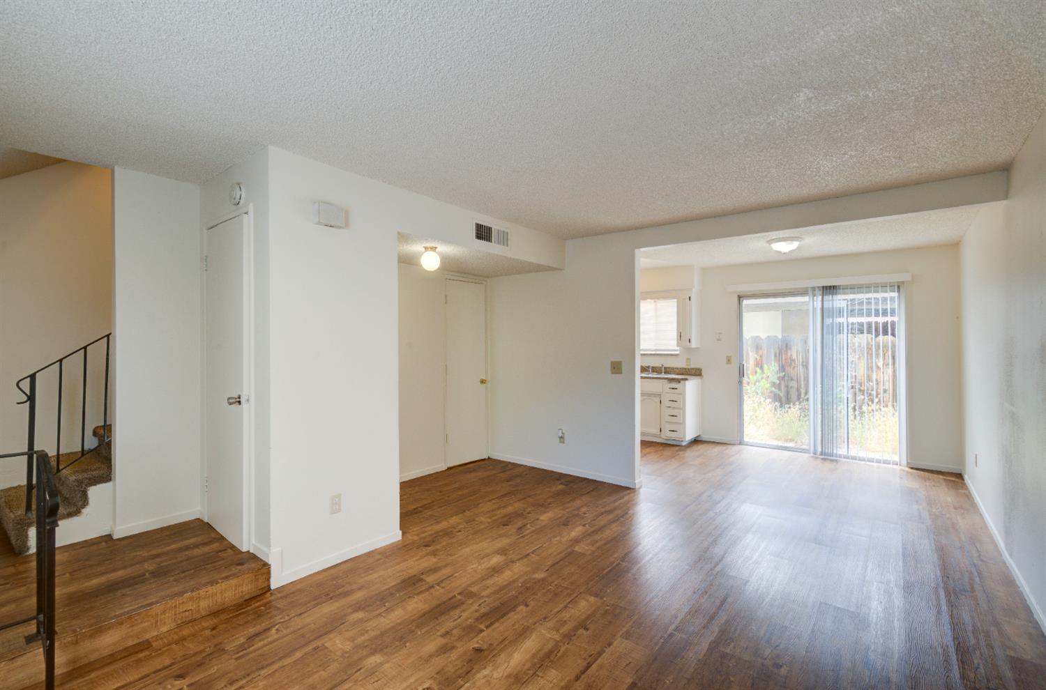 2440 S Sallee, Visalia, CA 93277