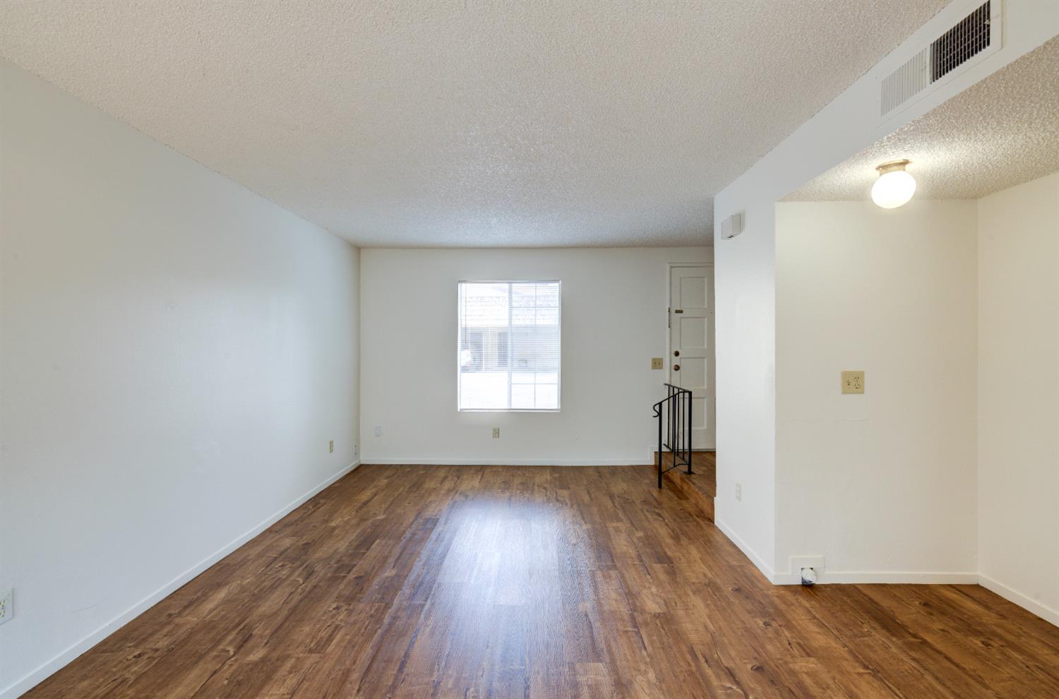 2440 S Sallee, Visalia, CA 93277