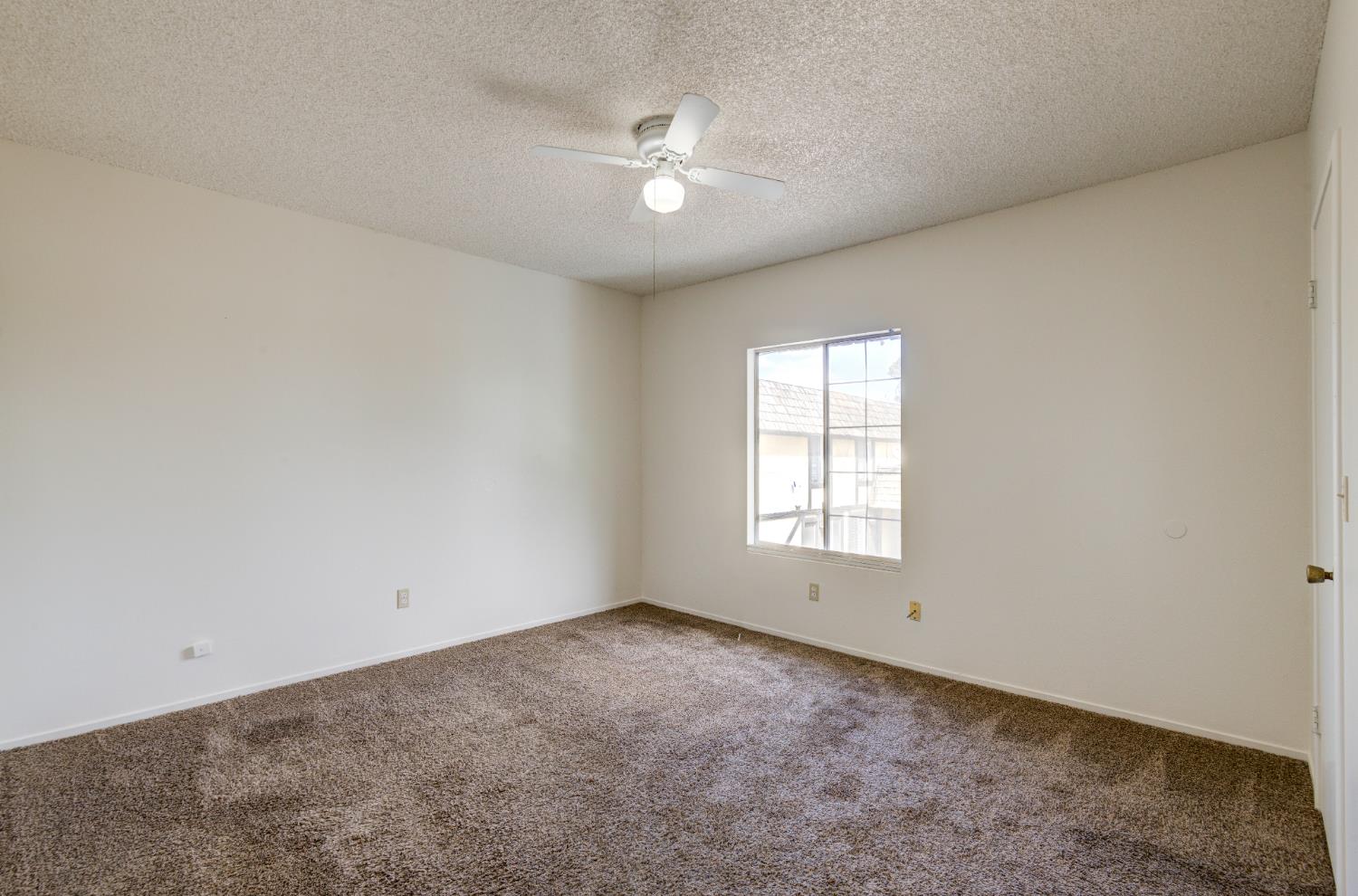 2440 S Sallee, Visalia, CA 93277