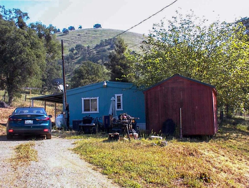 38152 Ruth Hill Rd, Yokuts Valley, CA 93675