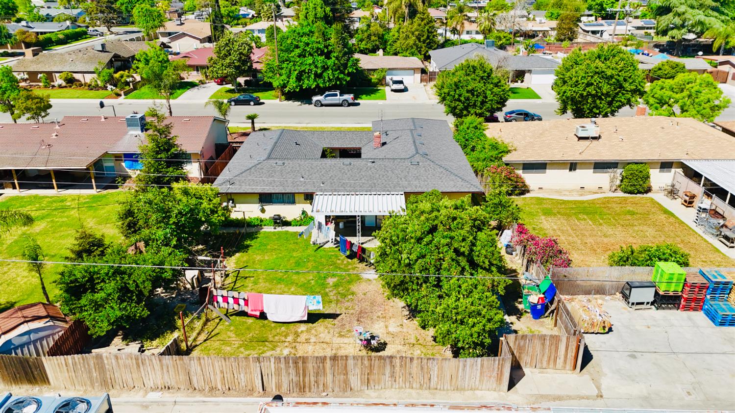 414 S 4th St, Kerman, CA 93630