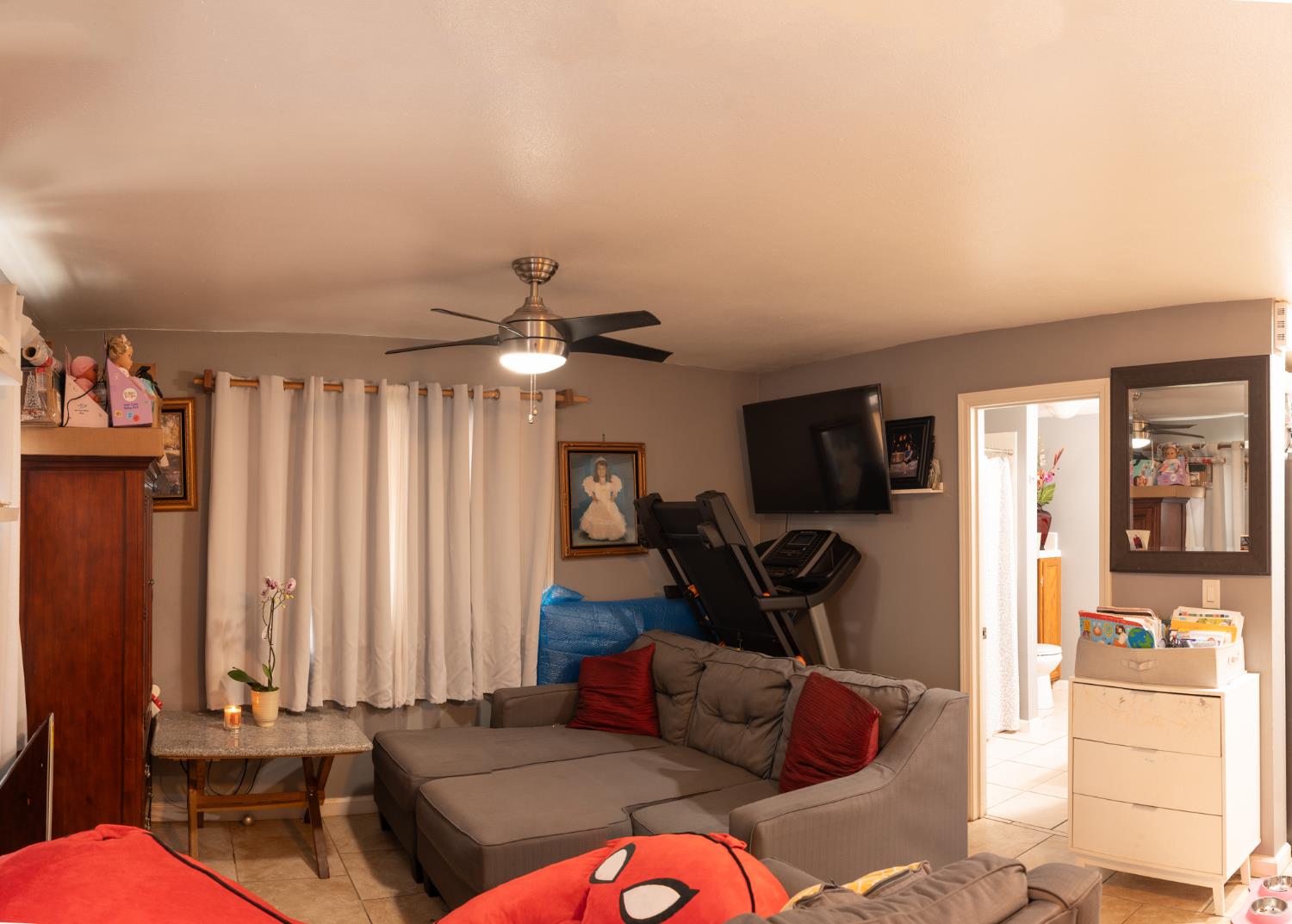 325 E Cortland Ave N, Fresno, CA 93704