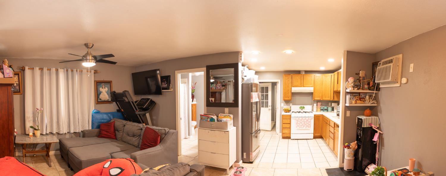 325 E Cortland Ave N, Fresno, CA 93704