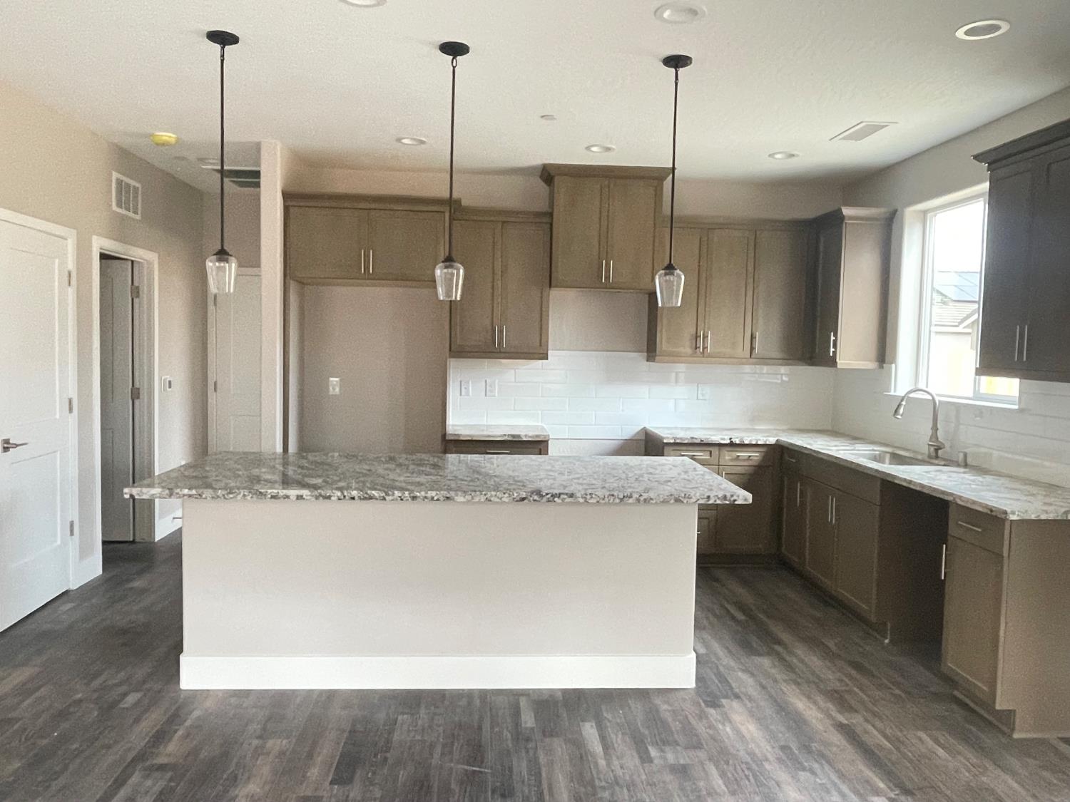 16181 West David Ave, Kerman, CA 93630