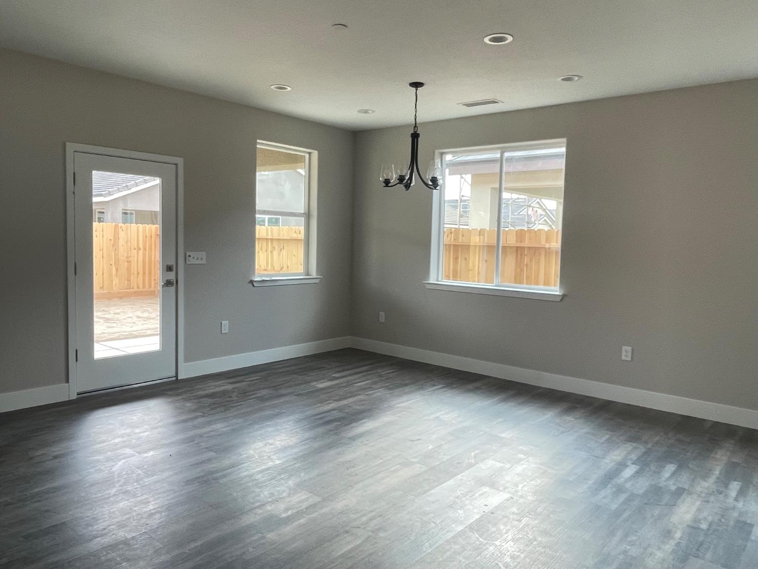 16181 West David Ave, Kerman, CA 93630