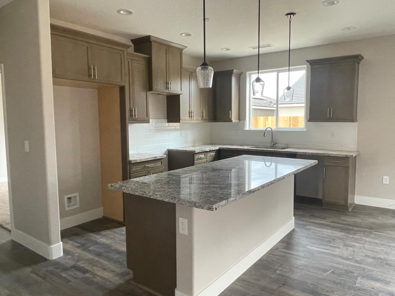 16181 West David Ave, Kerman, CA 93630