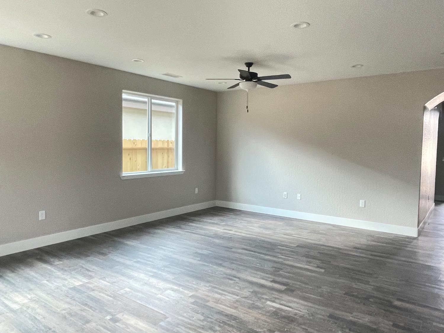 16181 West David Ave, Kerman, CA 93630