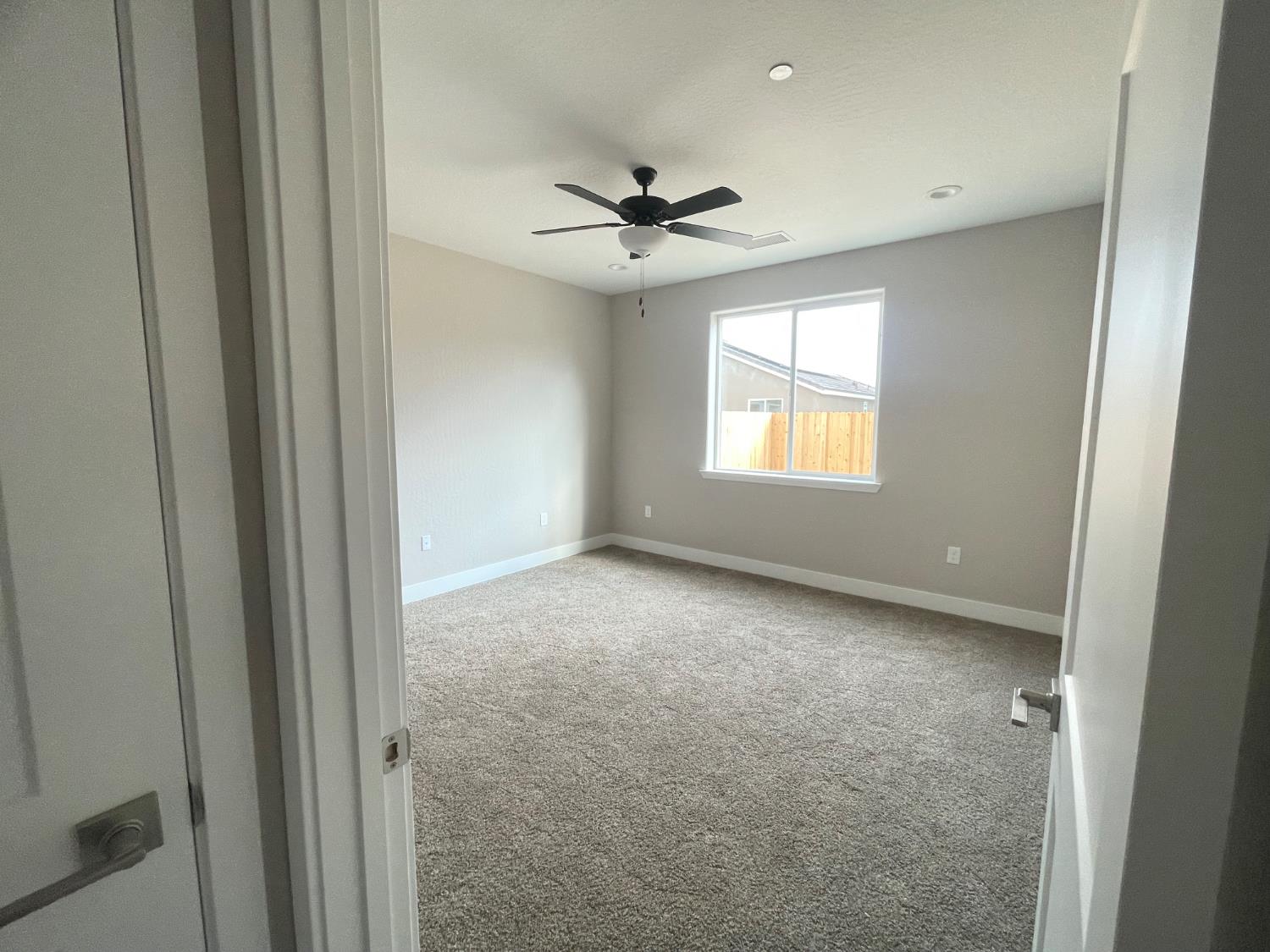 16181 West David Ave, Kerman, CA 93630