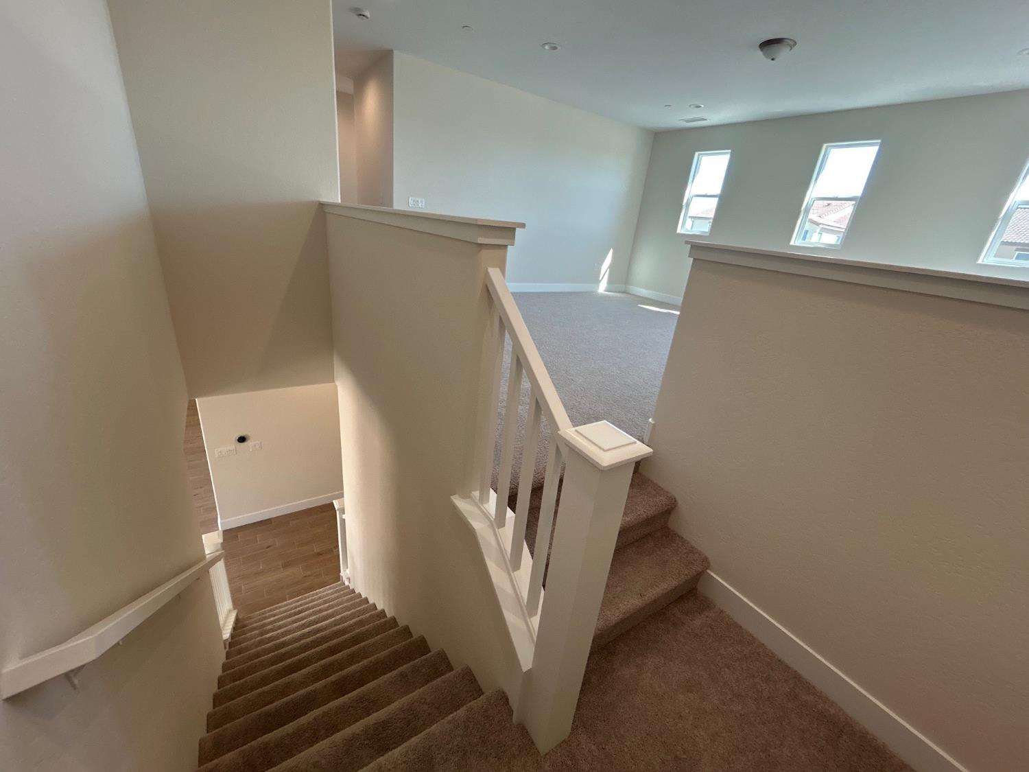 2822 E Corteza Dr, Fresno, CA 93730