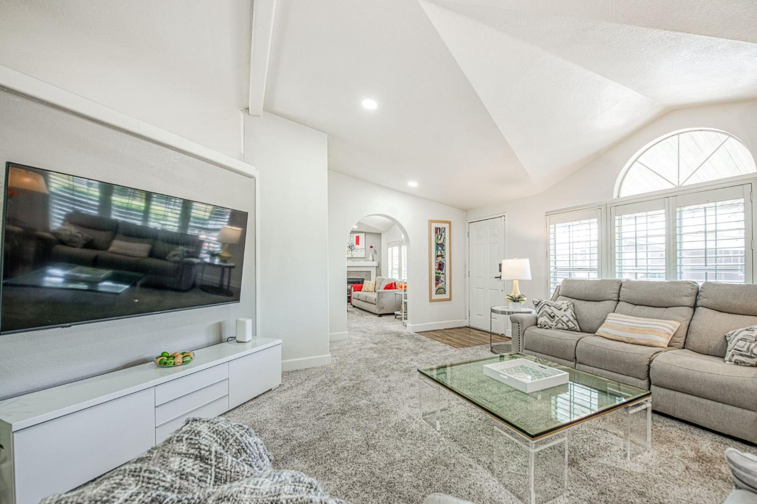 2706 W Ashlan Ave #331, Fresno, CA 93705