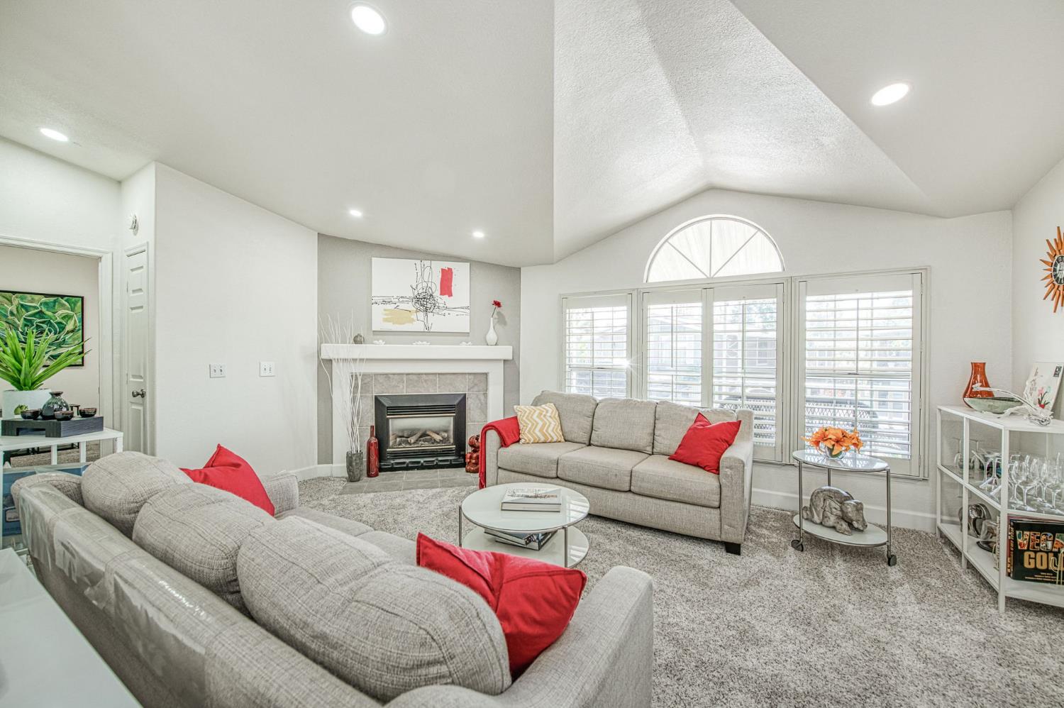 2706 W Ashlan Ave #331, Fresno, CA 93705