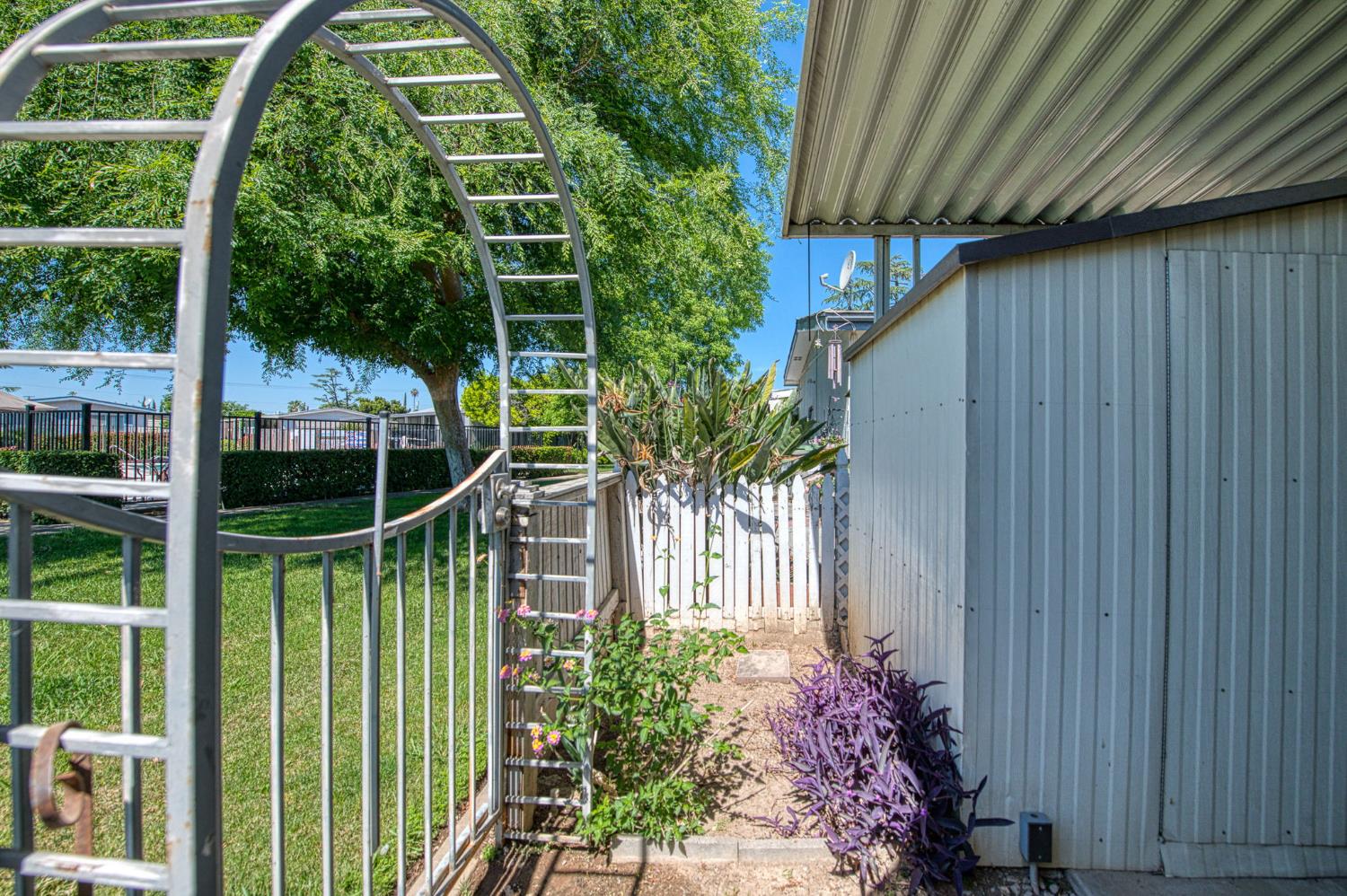 2706 W Ashlan Ave #331, Fresno, CA 93705