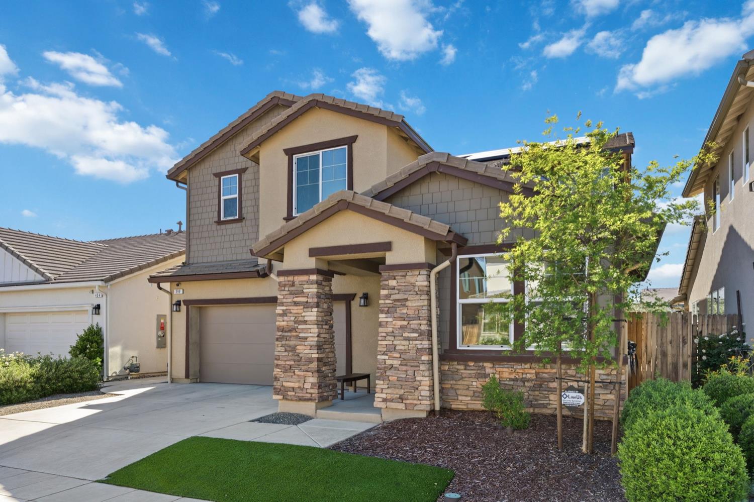 398 Atlantica Dr S, Madera, CA 93636