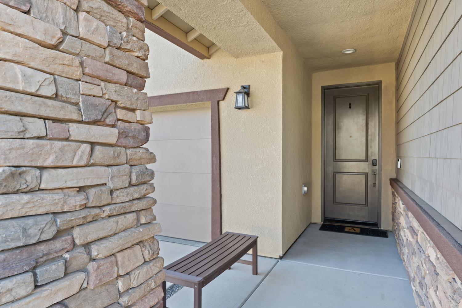 398 Atlantica Dr S, Madera, CA 93636