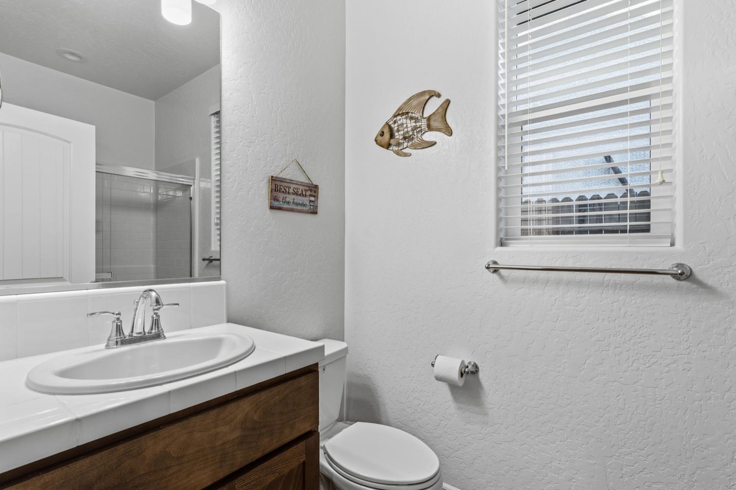 398 Atlantica Dr S, Madera, CA 93636