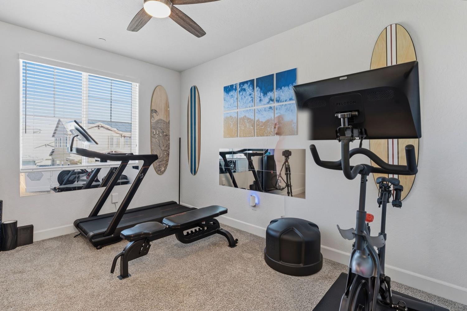 398 Atlantica Dr S, Madera, CA 93636