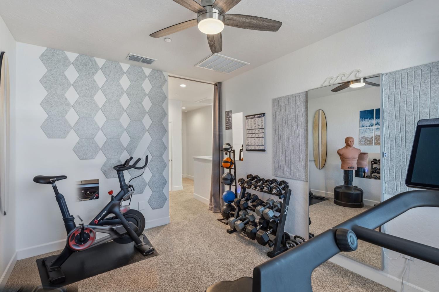 398 Atlantica Dr S, Madera, CA 93636